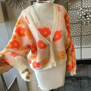 willow root cardigan and tank top set size medium orange daisys NWOT